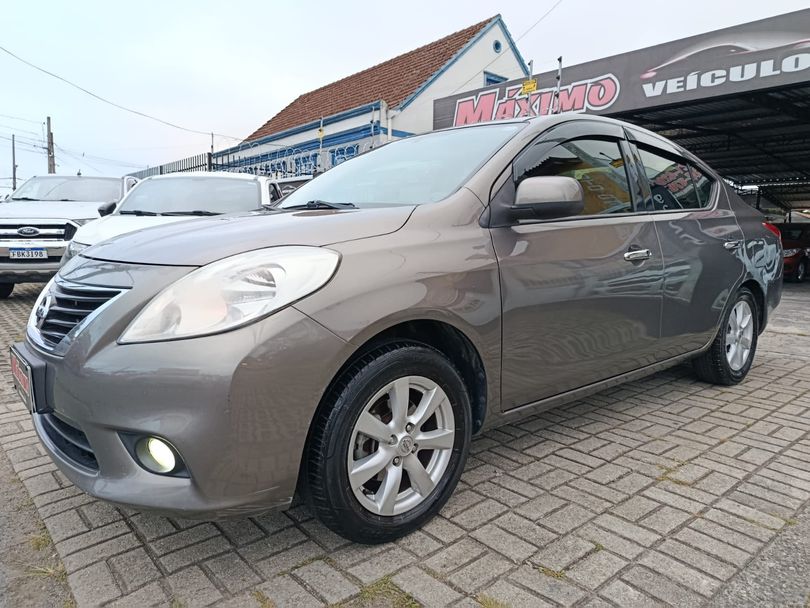 Nissan VERSA SL 1.6 16V Flex Fuel 4p Mec.