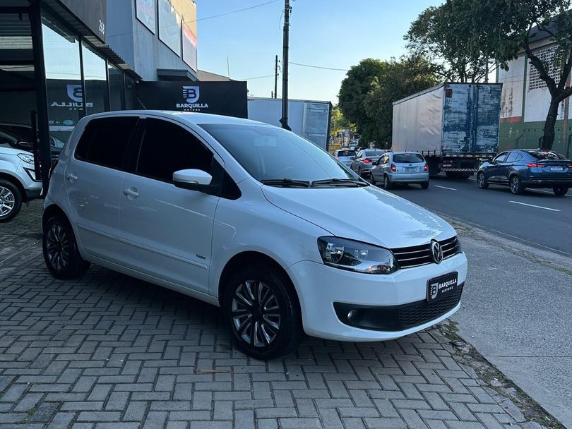 VolksWagen Fox 1.6 Mi Total Flex 8V 5p