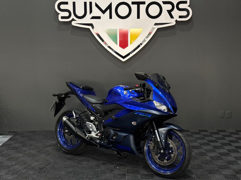YAMAHA YZF R-3 321/ABS