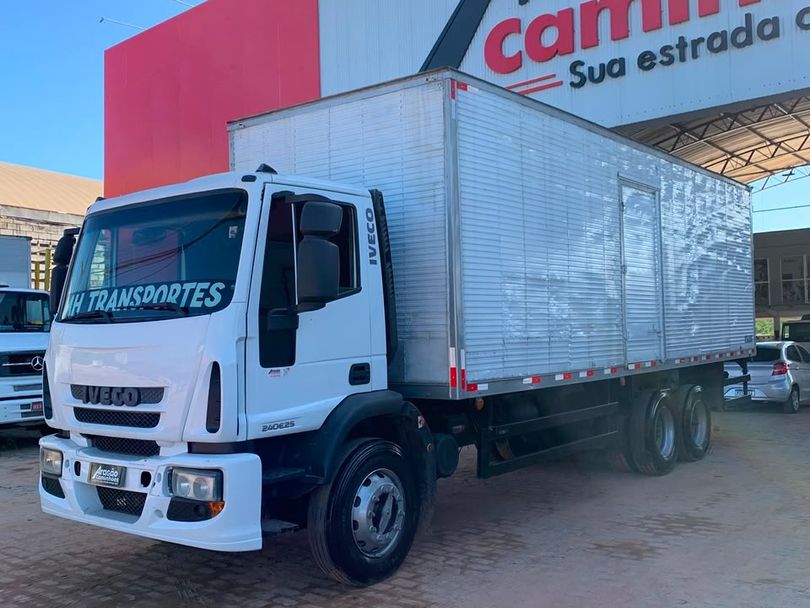 IVECO TECTOR 240E25 6x2 2p (diesel)
