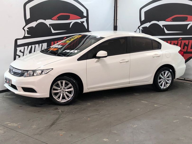 Honda Civic Sedan LXS 1.8/1.8 Flex 16V Aut. 4p
