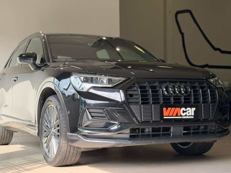 Audi Q3 Black Ed. 1.4 TFSI Flex/Black S-tron.