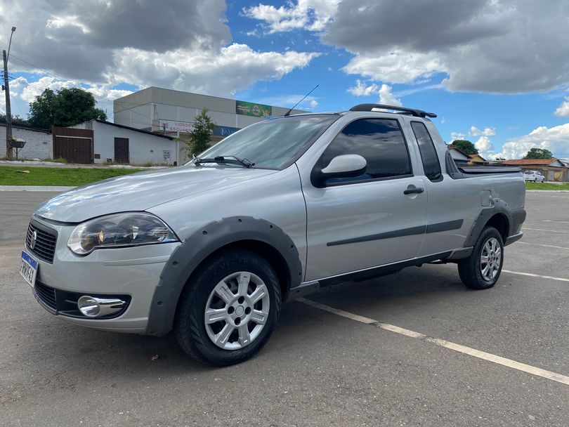 Fiat Strada Trekking 1.6 16V Flex CE