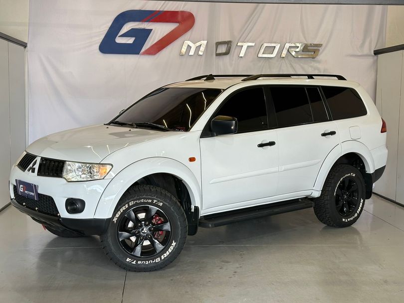 Mitsubishi Pajero DAKAR 3.2 4x4 T.I. Dies. 5p Aut.
