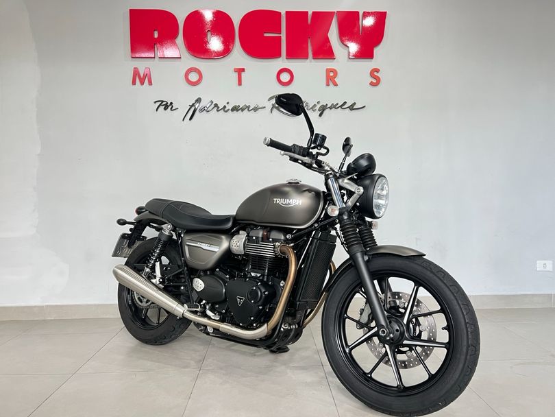 TRIUMPH STREET  TWIN 900cc