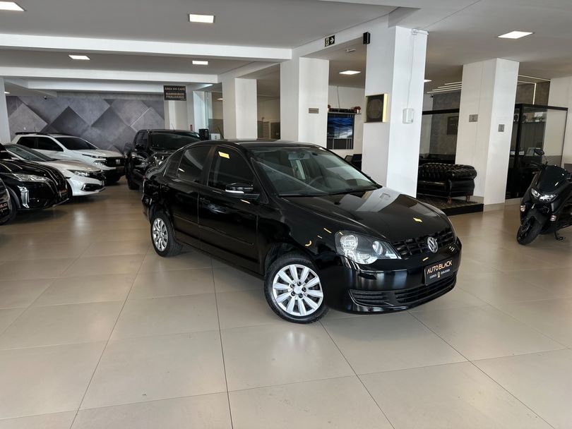 VolksWagen Polo Sedan 1.6 Mi Total Flex 8V 4p