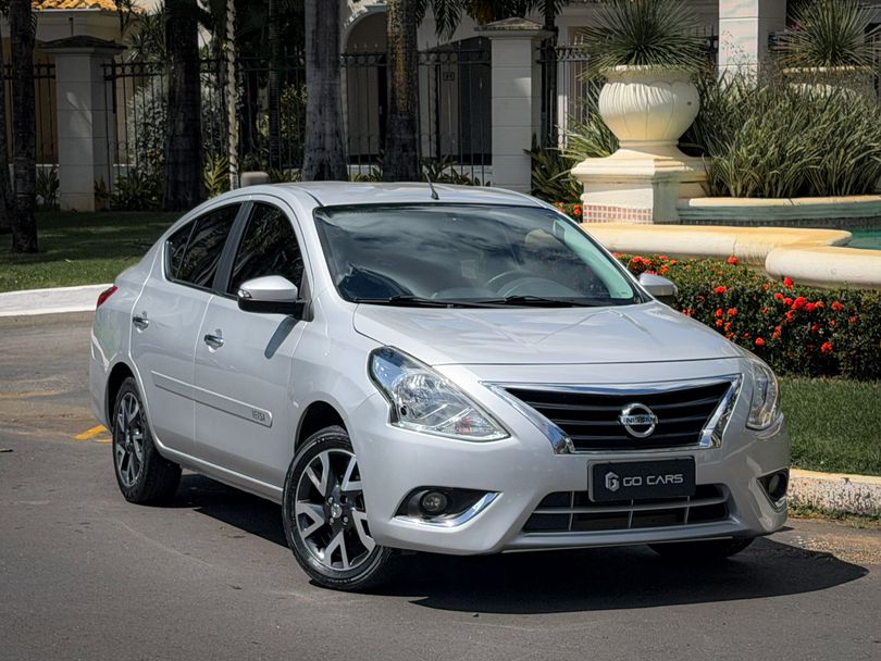 Nissan VERSA SL 1.6 16V FlexStart 4p Aut.