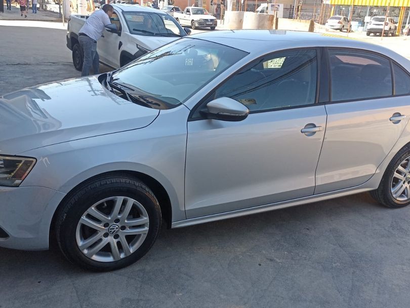 VolksWagen JETTA Comfortline 2.0 T.Flex 8V 4p Tipt.