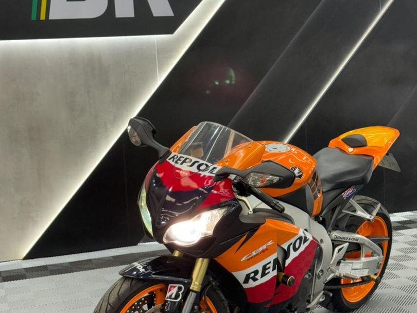 HONDA CBR 1000 RR Fireblade