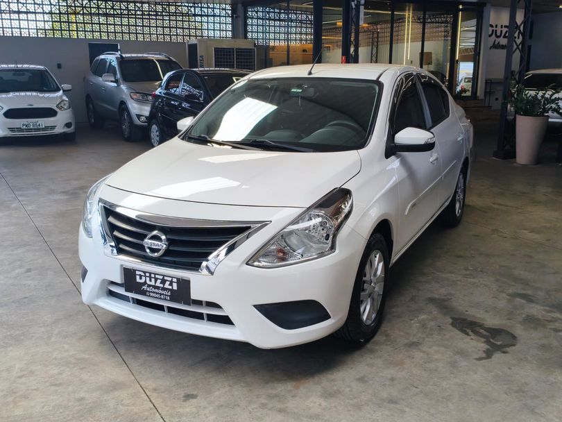Nissan VERSA SV 1.6 16V FlexStart 4p Aut.