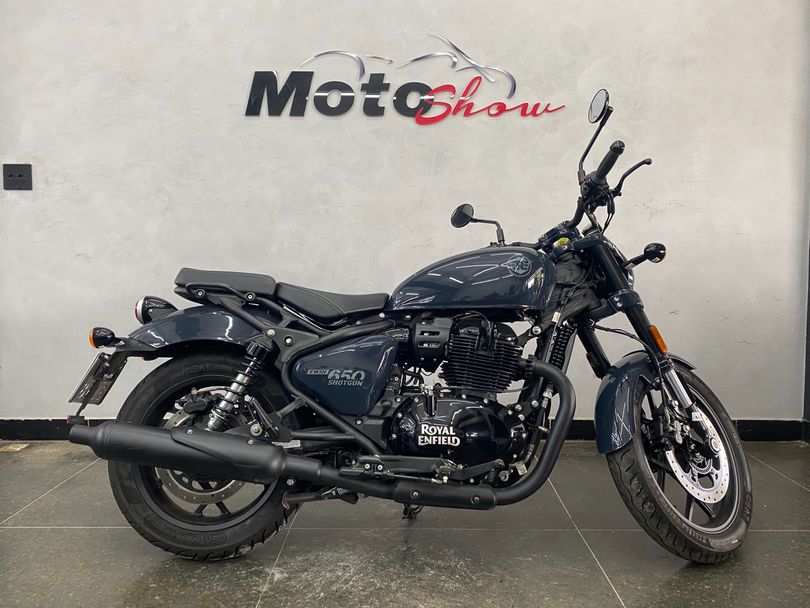 Royal Enfield Shotgun 650 Mid