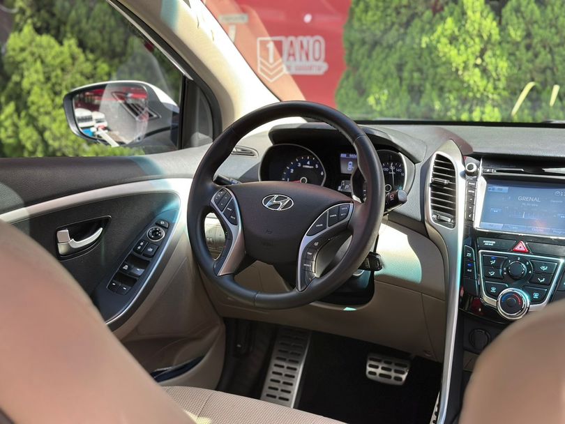 Hyundai i30 1.8 16V Aut. 5p