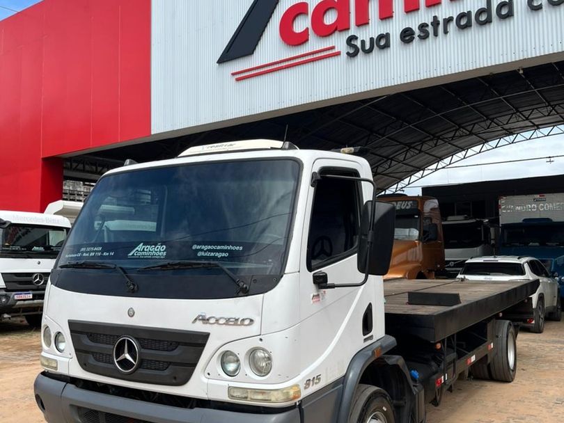 MERCEDES-BENZ Accelo 815 2p (diesel) (E5)