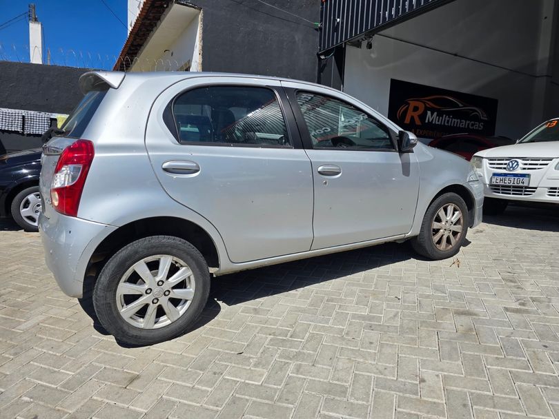 Toyota ETIOS XLS 1.5 Flex 5p Aut.