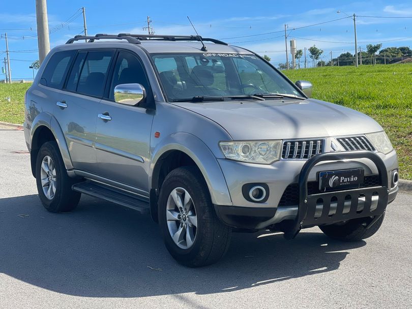 Mitsubishi Pajero DAKAR 3.2 4x4 T.I. Dies. 5p Aut.