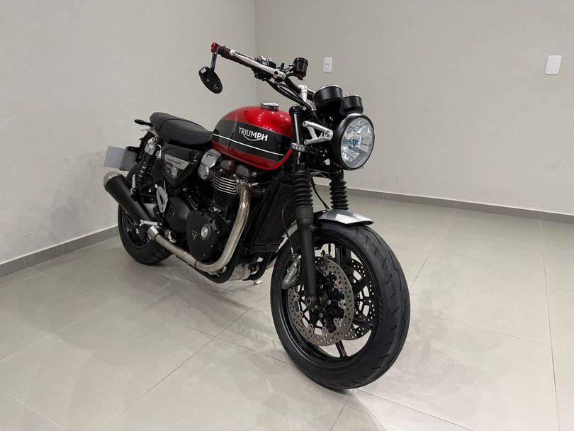 TRIUMPH Speed Twin 1200cc