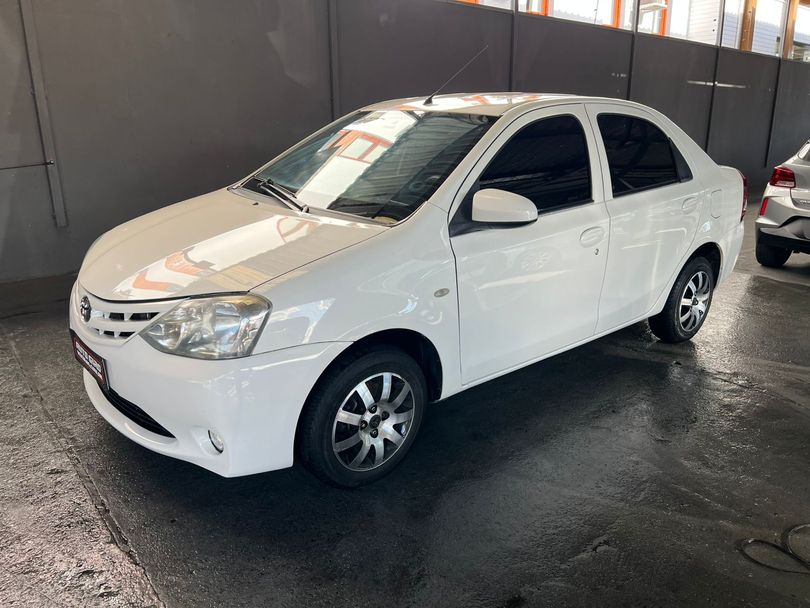 Toyota ETIOS X Sedan 1.5 Flex 16V 4p Mec.