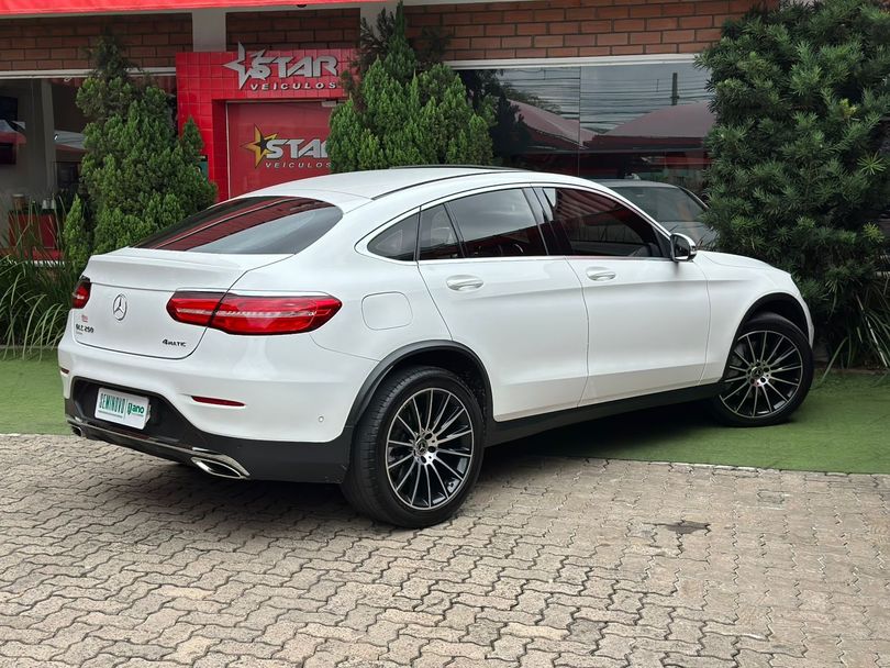 Mercedes GLC 250 Coupe 4MATIC 2.0 TB 16V Aut.
