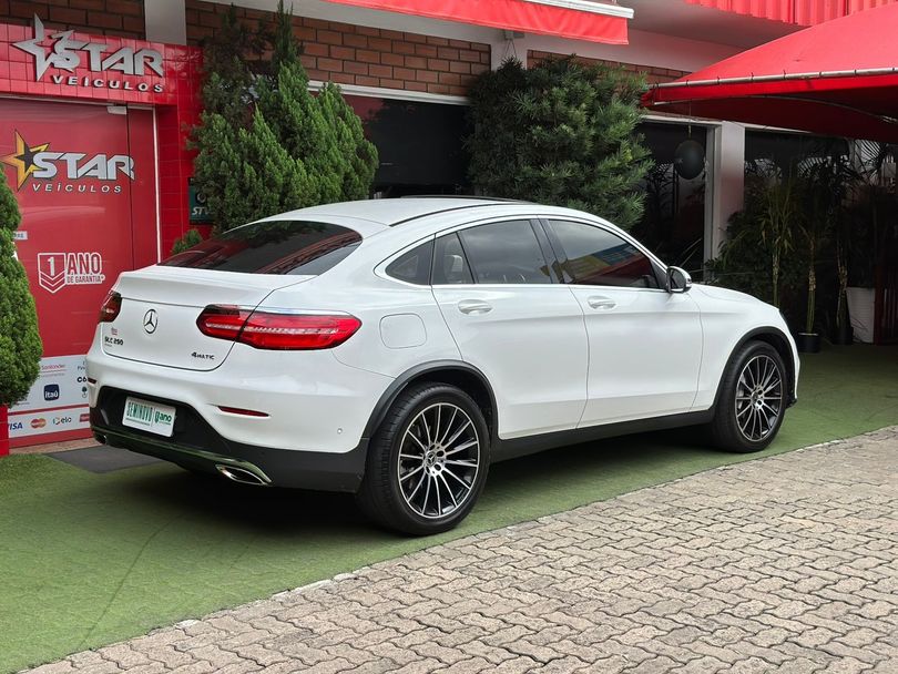 Mercedes GLC 250 Coupe 4MATIC 2.0 TB 16V Aut.