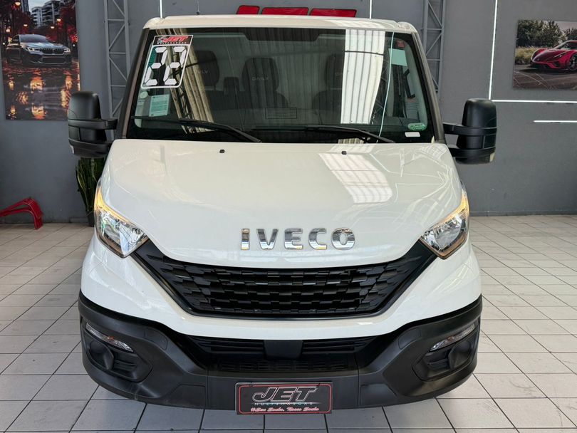 IVECO DAILY FURGÃO 30-130 2.3 12m³ (Diesel) 