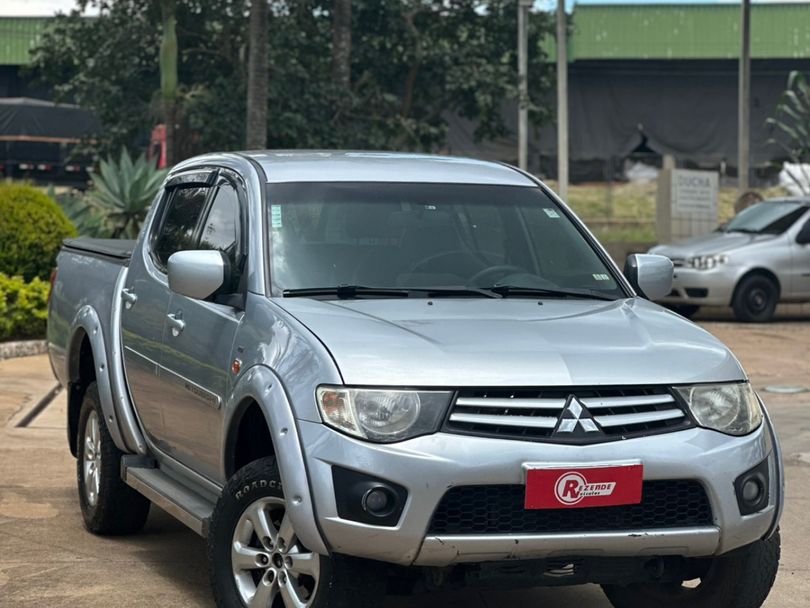 Mitsubishi L200 Triton HLS 2.4 Flex 16V CD Mec.