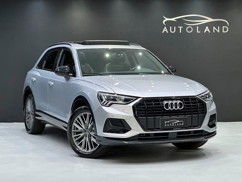 Audi Q3 Black Ed. 1.4 TFSI Flex/Black S-tron.