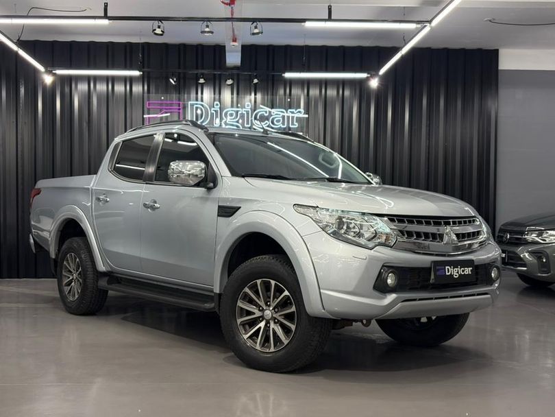 Mitsubishi L200 Triton Sport HPE-S 2.4 CD Dies. Aut