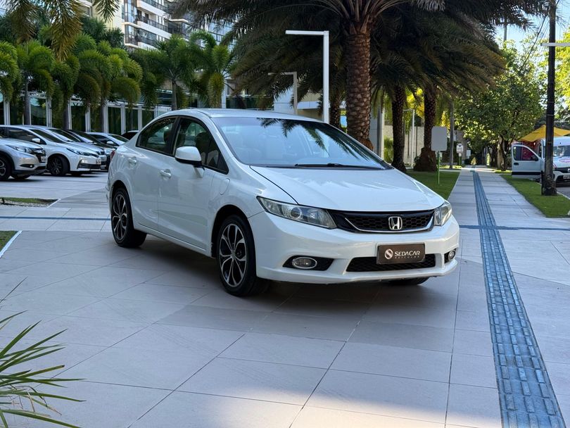 Honda Civic Sedan LXS 1.8/1.8 Flex 16V Aut. 4p