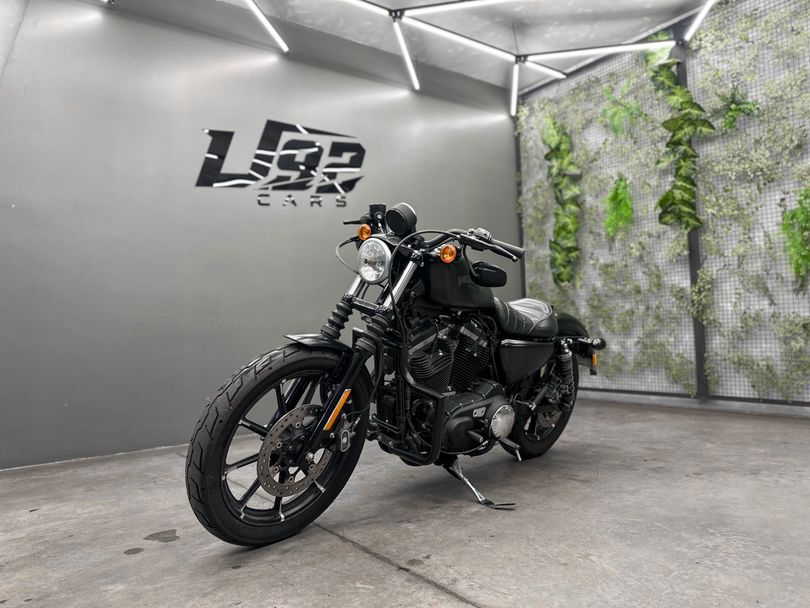 Harley XL 883N IRON