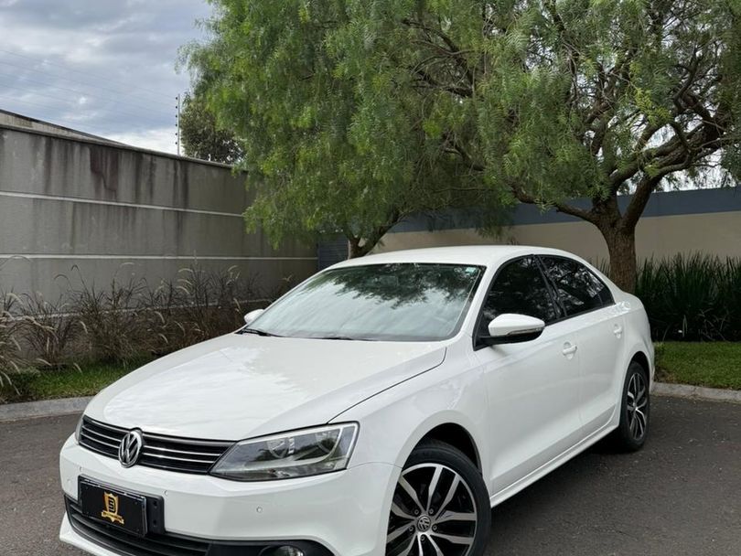 VolksWagen JETTA Comfortline 2.0 T.Flex 8V 4p Tipt.