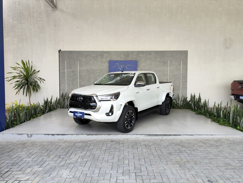 Toyota Hilux CD SRX Plus 4x4 2.8 TDI Die. Aut.