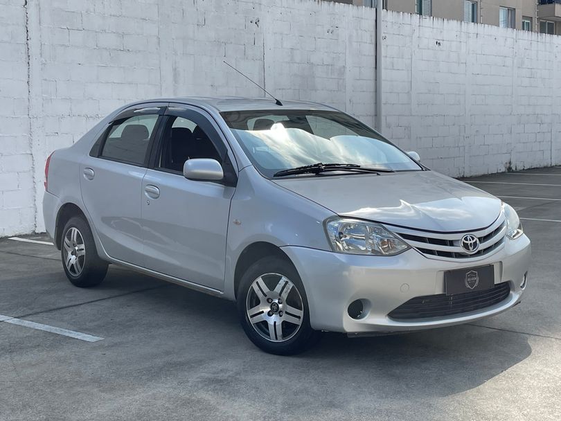 Toyota ETIOS XS Sedan1.5 Flex 16V 4p Mec.