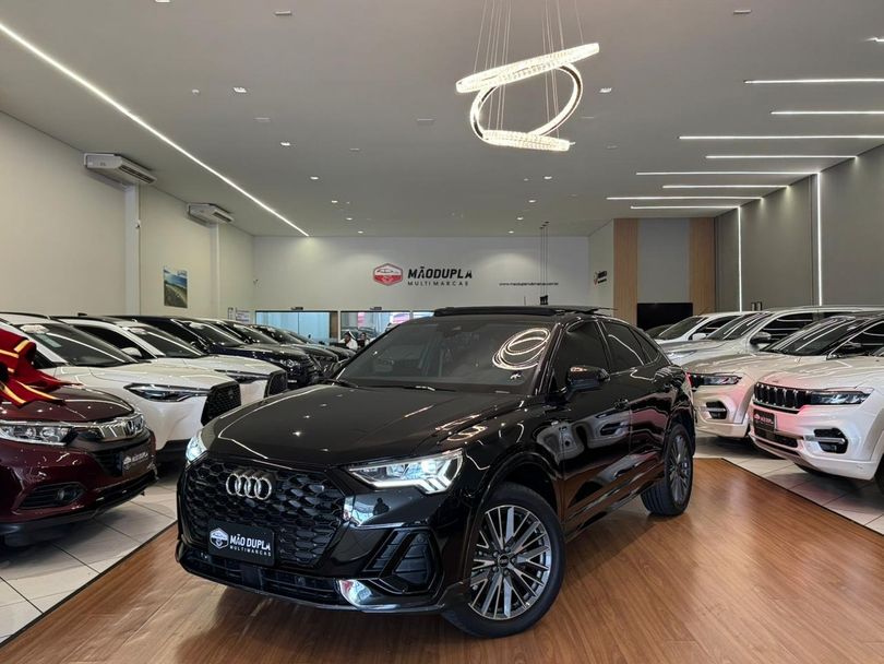 Audi Q3 SPB Perf. Black 2.0 TFSI Tipt. Quat.