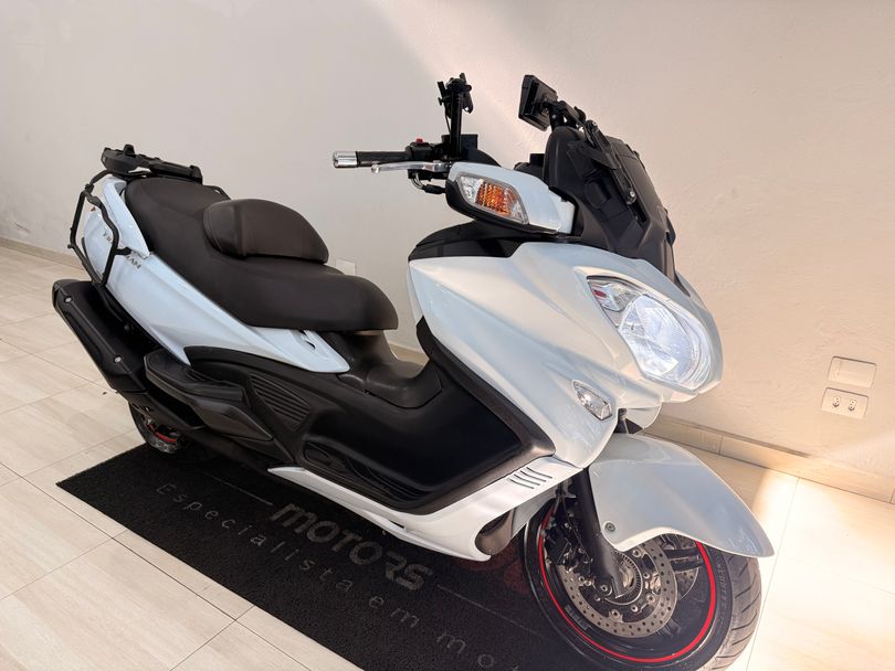 SUZUKI BURGMAN 650 EXECUTIVE/ 650
