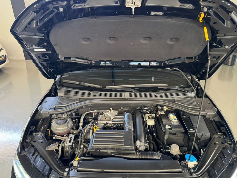 VolksWagen JETTA Comfort. 250 TSI 1.4 Flex 16v Aut.