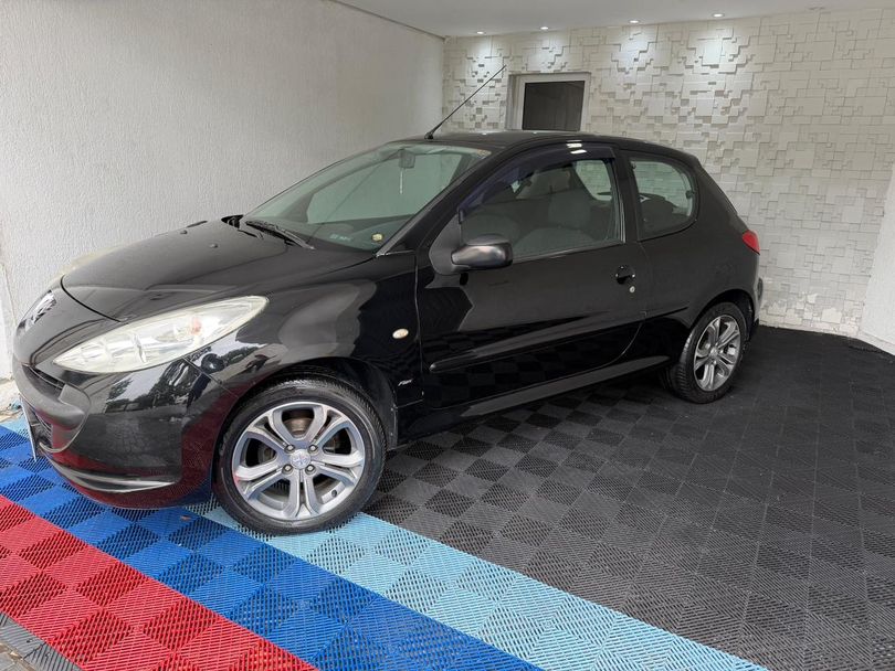 Peugeot 207 XR 1.4 Flex 8V 3p
