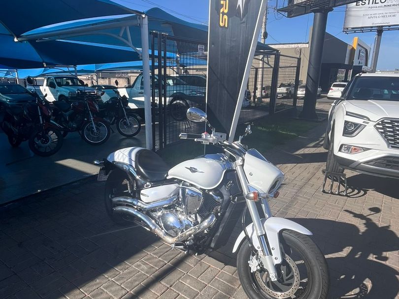 SUZUKI BOULEVARD M800