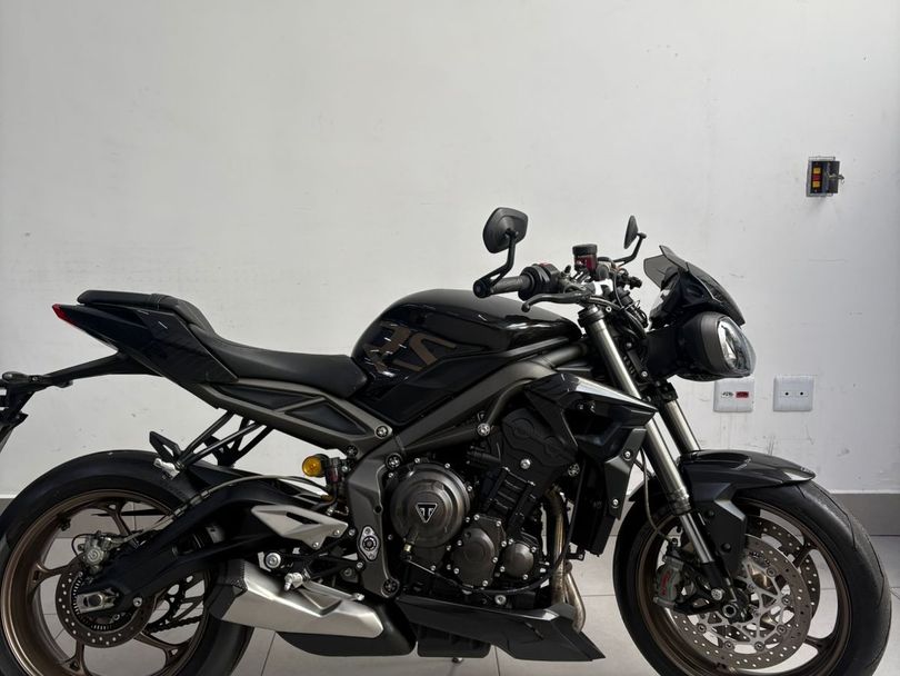 TRIUMPH STREET TRIPLE 765 RS