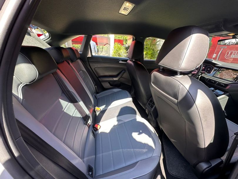 VolksWagen Nivus Highline 1.0 200 TSI Flex Aut.