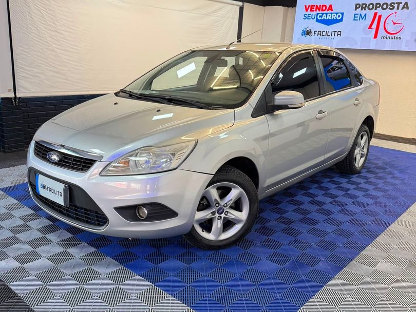 Ford Focus Sedan 2.0 16V/2.0 16V Flex 4p