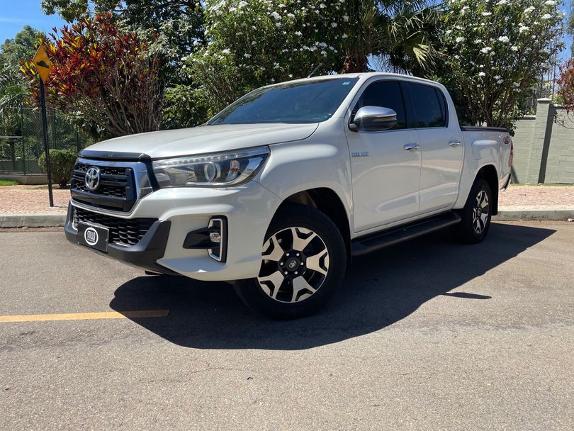 Toyota Hilux CD SRX 4x4 2.8 TDI 16V Diesel Aut.