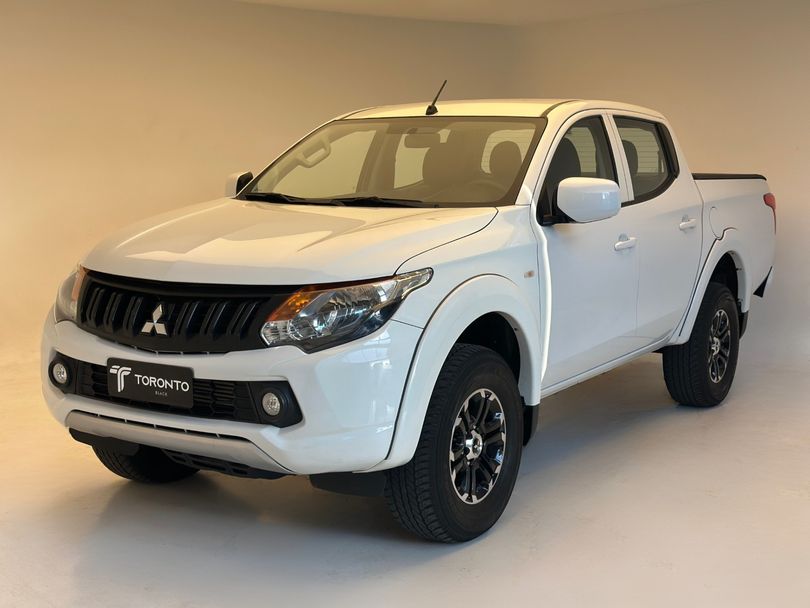 Mitsubishi L200 Tri. Outd. GLX 2.4 CD 4x4 Die. Mec.