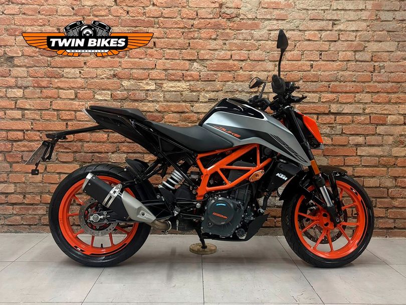 KTM DUKE 390