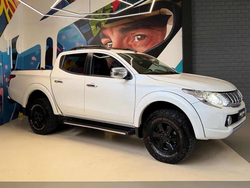 Mitsubishi L200 Triton Sport HPE-S 2.4 CD Dies. Aut