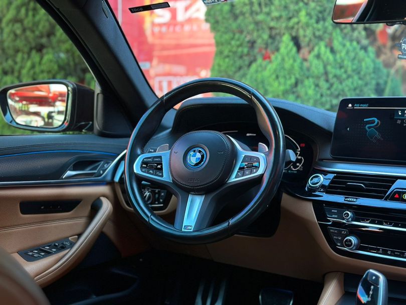BMW 530e Luxury 2.0 Turbo (Híbrido)