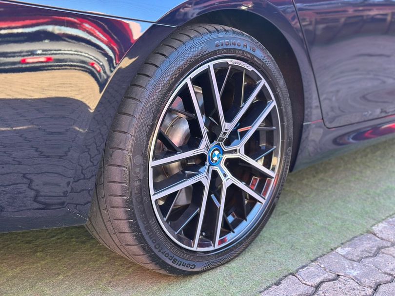 BMW 530e Luxury 2.0 Turbo (Híbrido)
