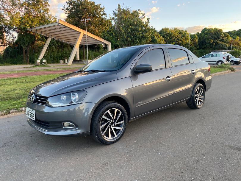 VolksWagen VOYAGE TREND 1.6 Mi Total Flex 8V 4p