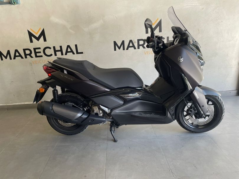 YAMAHA XMAX 300 CONNECTED 