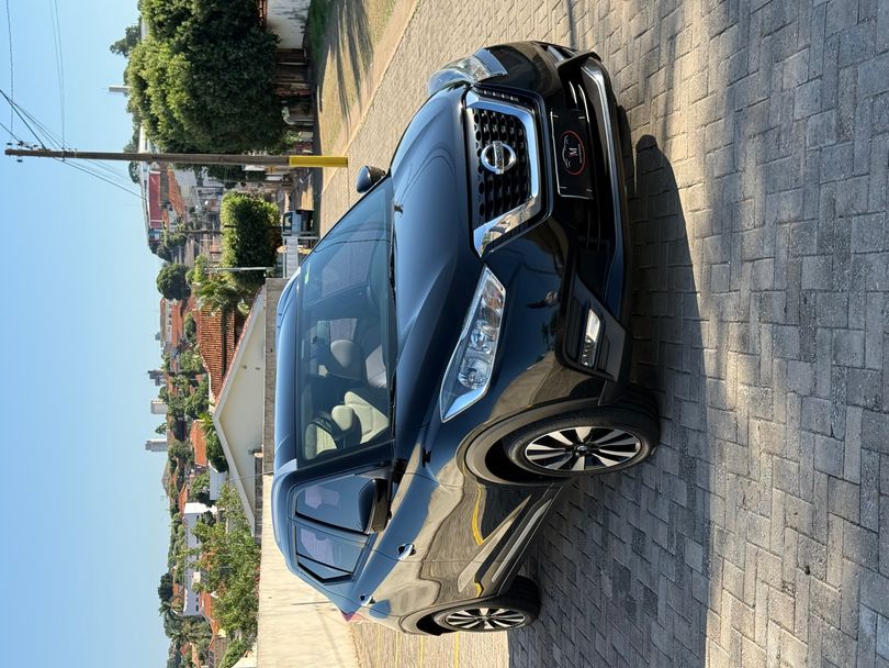 Nissan KICKS SL 1.6 16V FlexStar 5p Aut.
