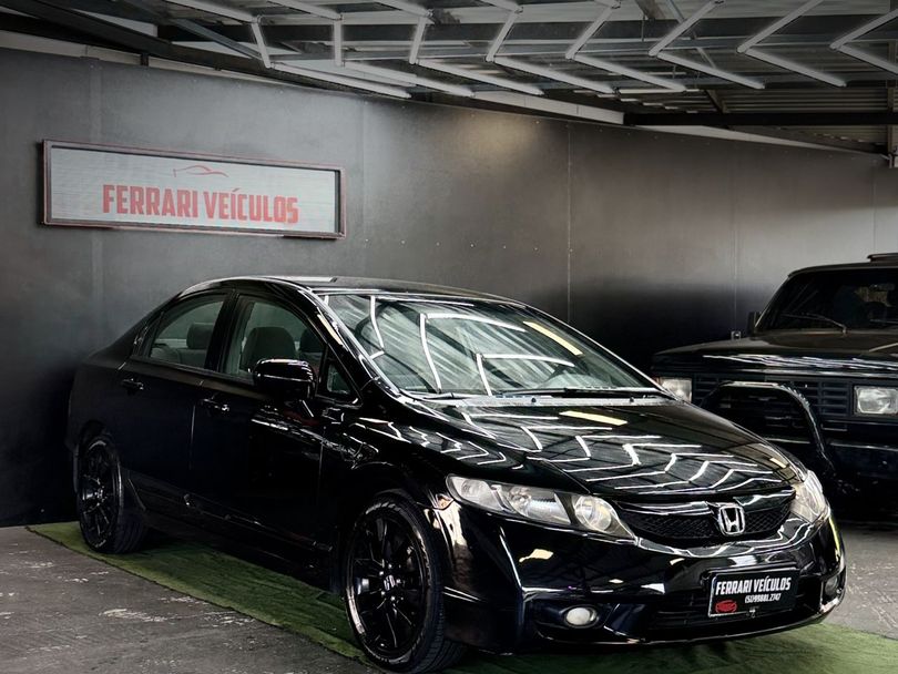 Honda Civic Sedan LXS 1.8/1.8 Flex 16V Aut. 4p